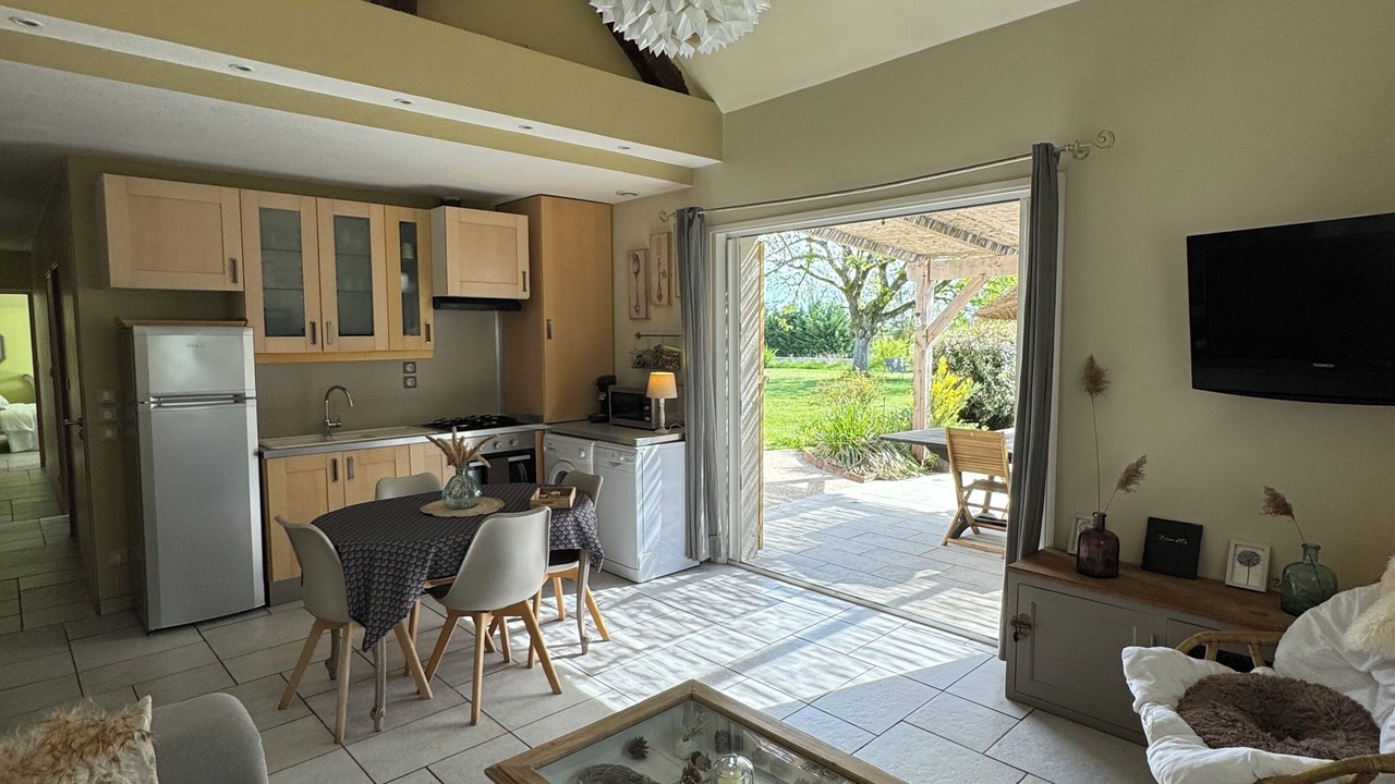 Photo of Livingroom in Chevigny-en-Valiere