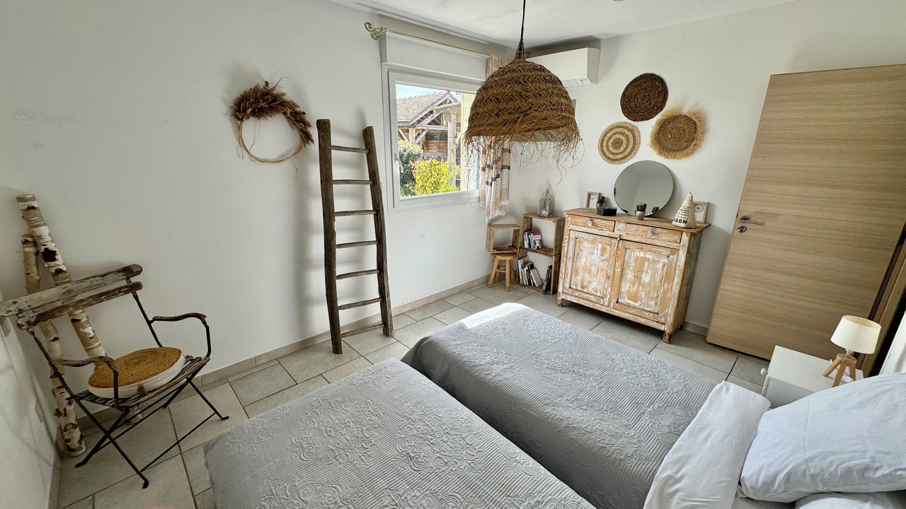 Photo of Bedroom in Chevigny-en-Valiere