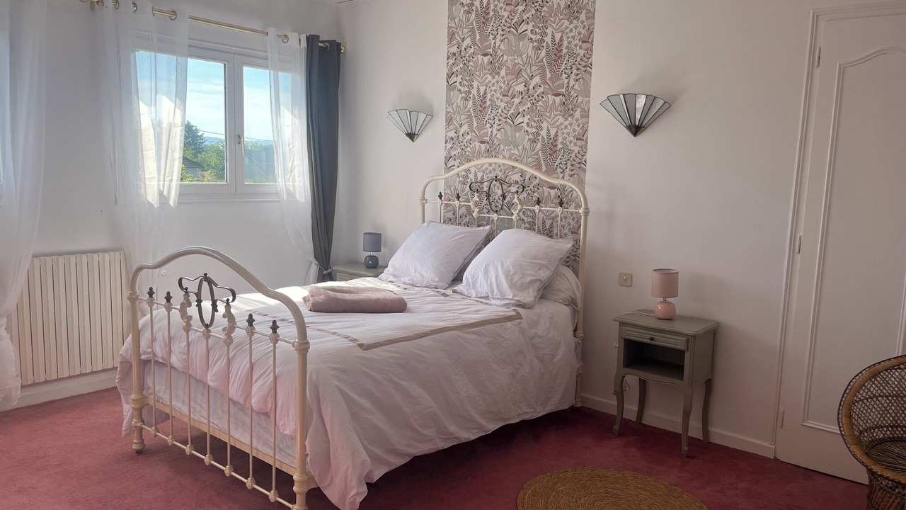 Photo of Bedroom in Sagy