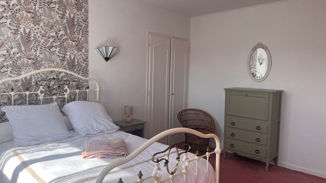 Photo of Bedroom in Sagy