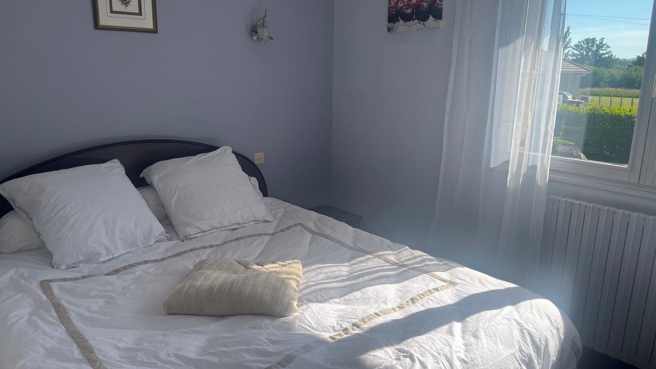 Photo of Bedroom in Sagy