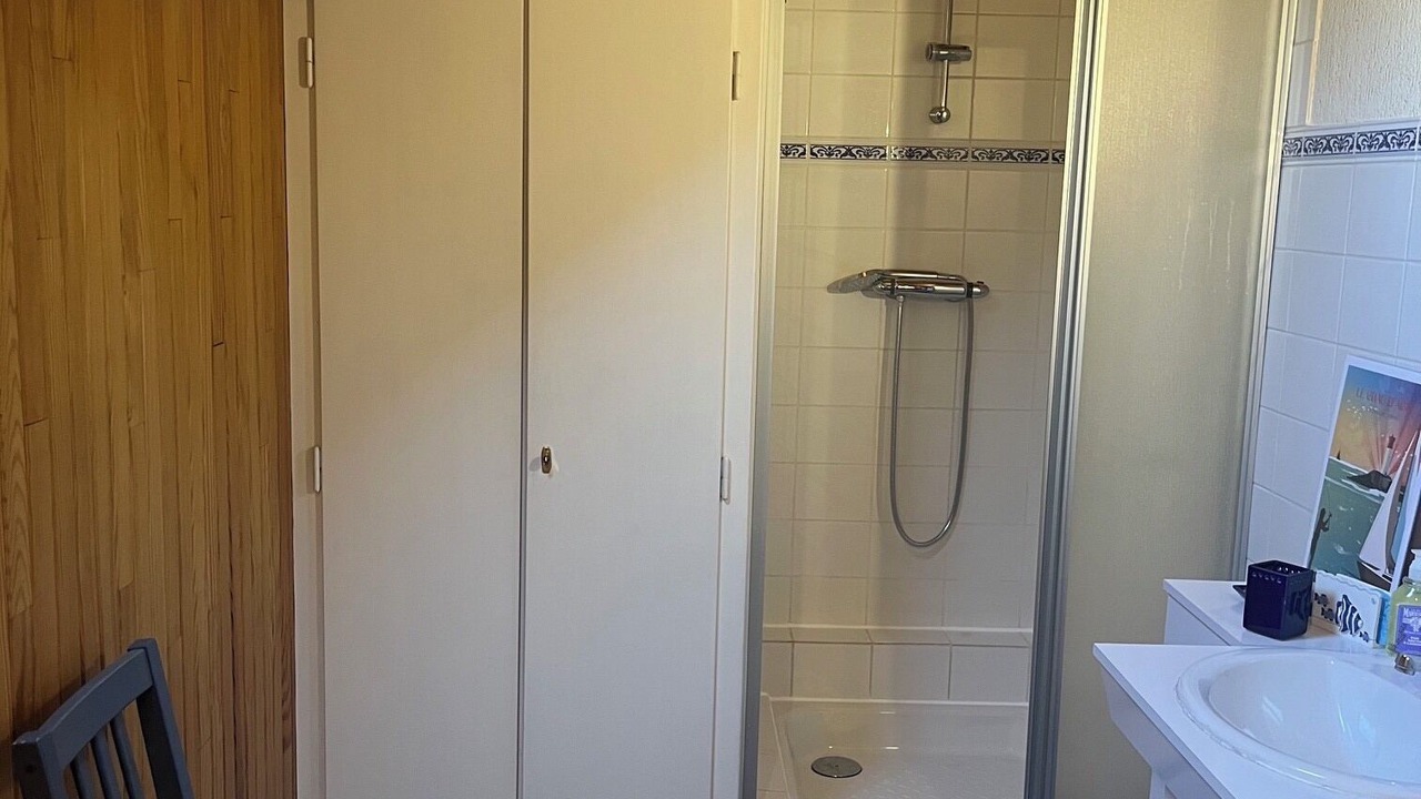 Photo of Bathroom in Sagy