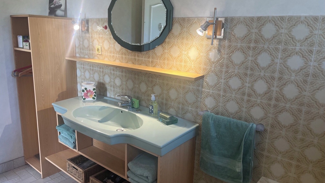 Photo of Bathroom in Sagy
