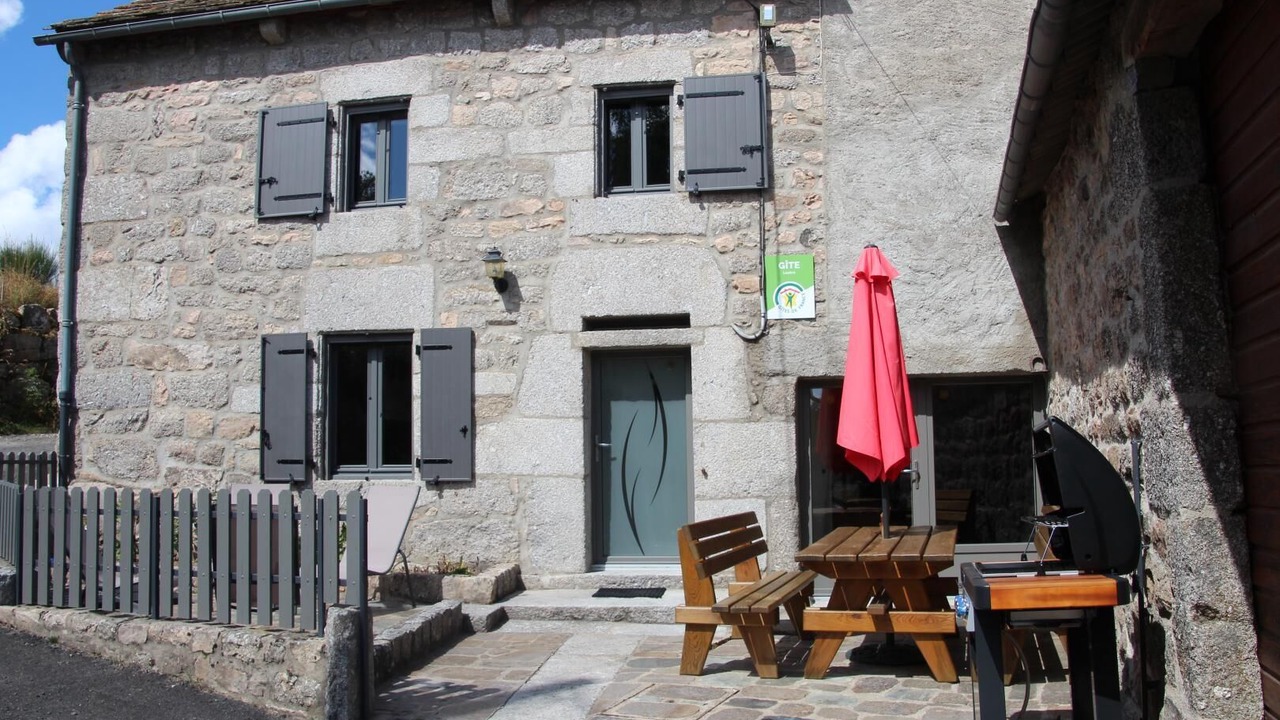 Photo of Outdoor in Le Buisson