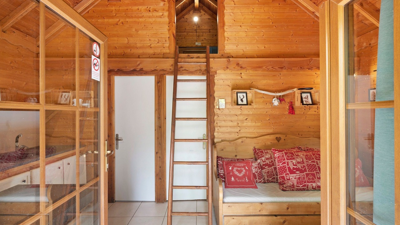 Photo of Bedroom in Vaulnaveys-le-Bas