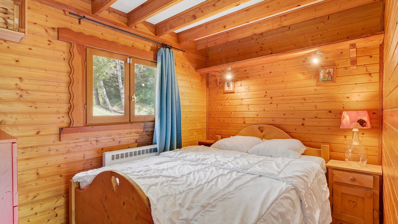 Photo of Bedroom in Vaulnaveys-le-Bas