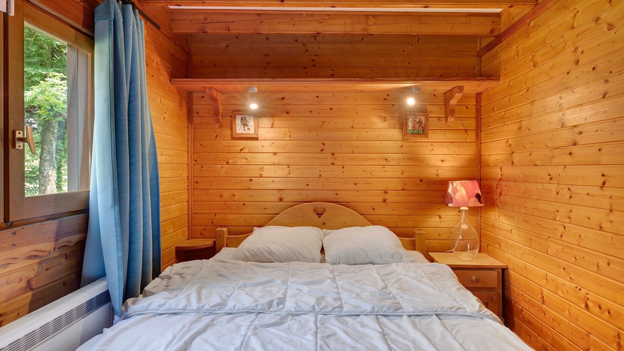 Photo of Bedroom in Vaulnaveys-le-Bas