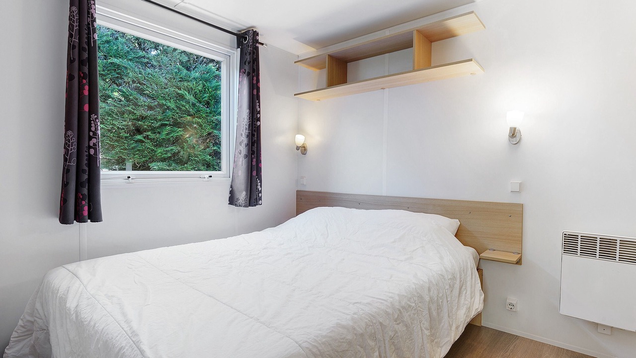 Photo of Bedroom in Vaulnaveys-le-Bas