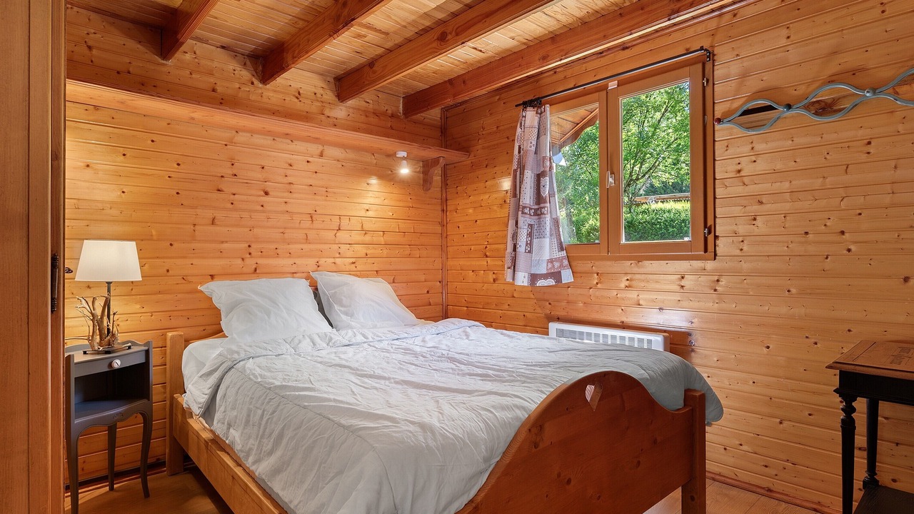 Photo of Bedroom in Vaulnaveys-le-Bas