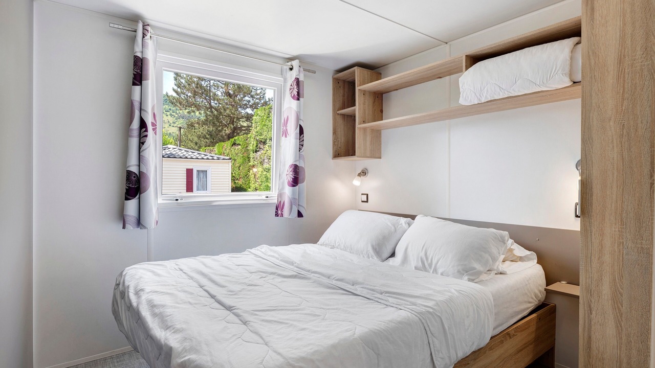Photo of Bedroom in Vaulnaveys-le-Bas