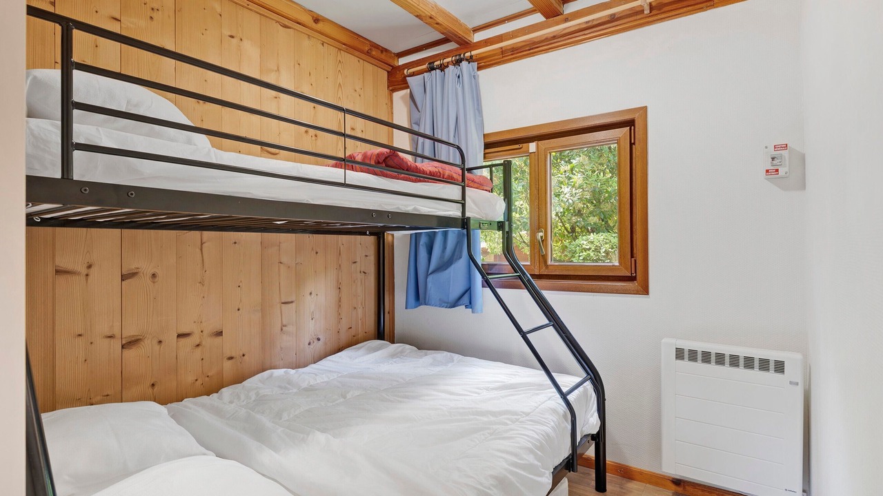 Photo of Bedroom in Vaulnaveys-le-Bas