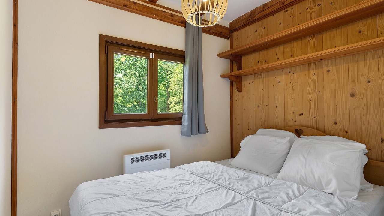Photo of Bedroom in Vaulnaveys-le-Bas