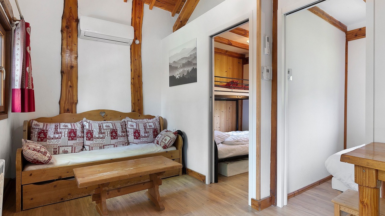 Photo of Bedroom in Vaulnaveys-le-Bas