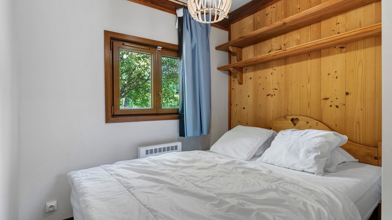 Photo of Bedroom in Vaulnaveys-le-Bas