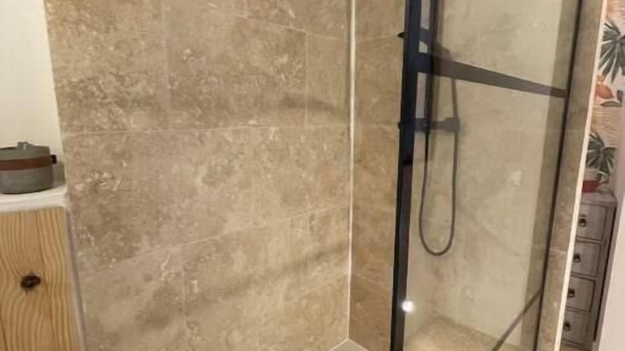 Photo of Bathroom in Beaumont-du-Ventoux