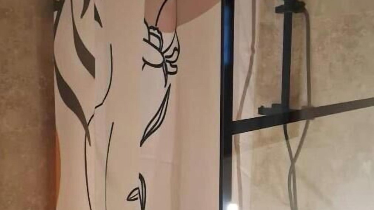 Photo of Bathroom in Beaumont-du-Ventoux