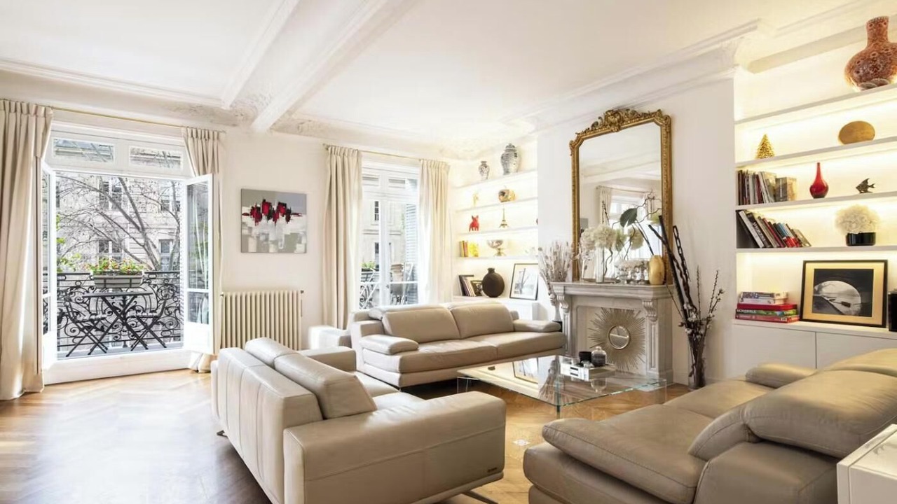 Photo of Livingroom in Notre-Dame-des-Champs