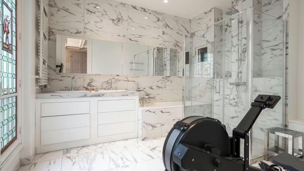 Photo of Bathroom in Notre-Dame-des-Champs