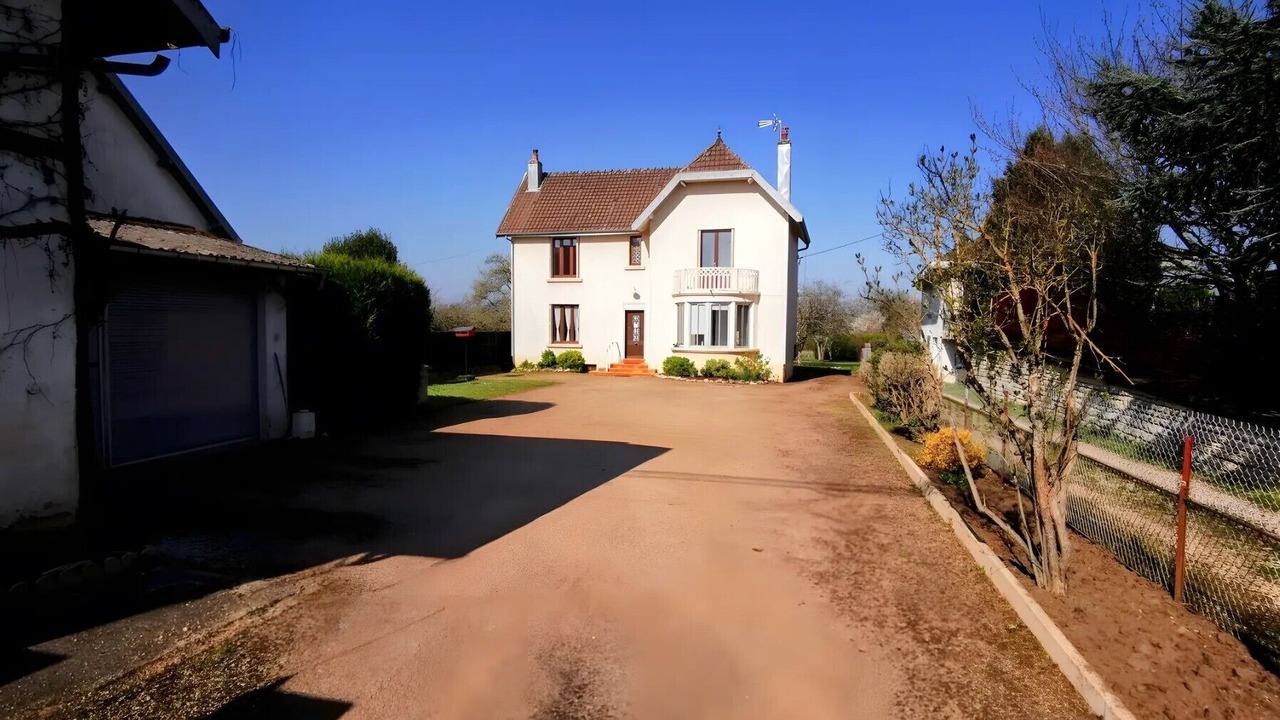 Photo of Outdoor in Gray-la-Ville