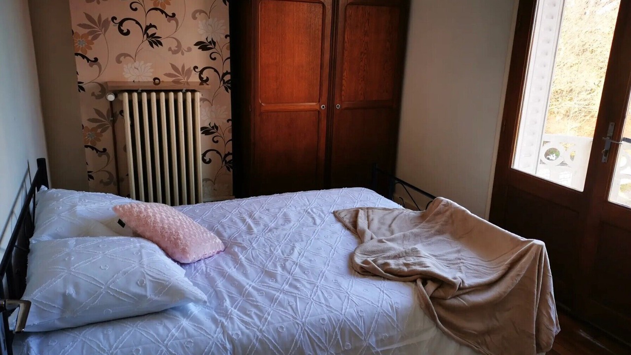 Photo of Bedroom in Gray-la-Ville