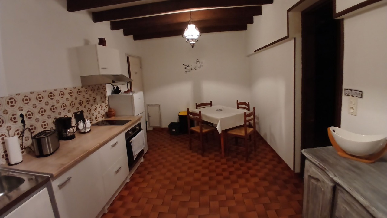 Photo of Kitchen in Escamps
