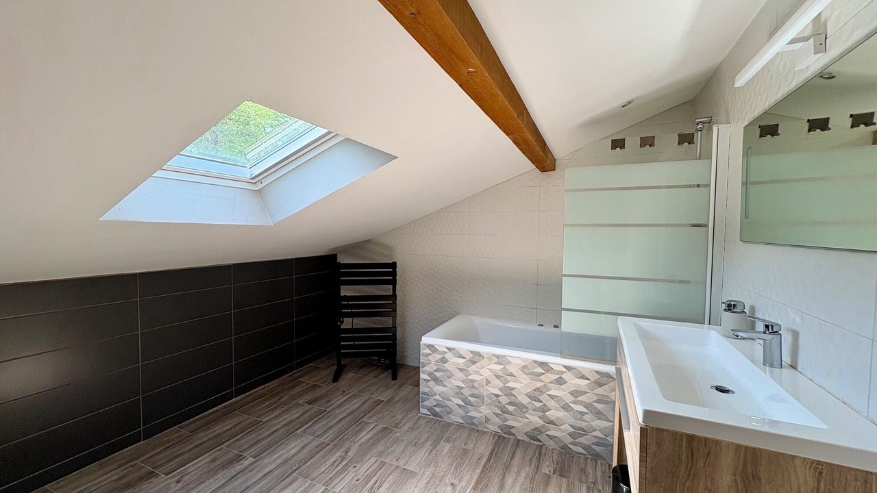 Photo of Bathroom in Champagney