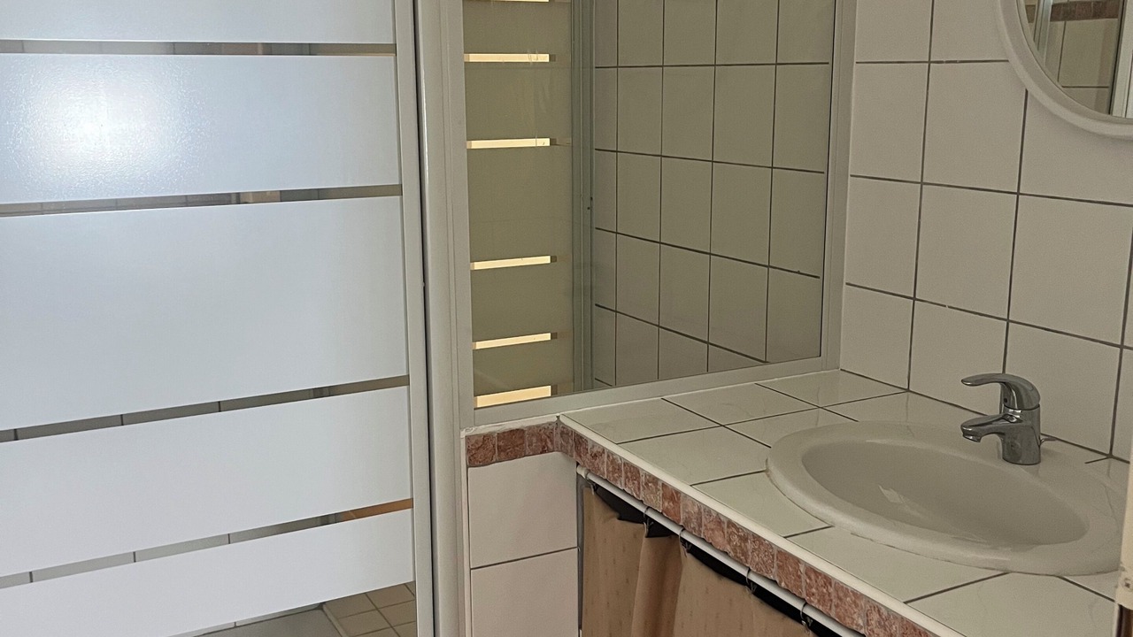 Photo of Bathroom in Puymeras