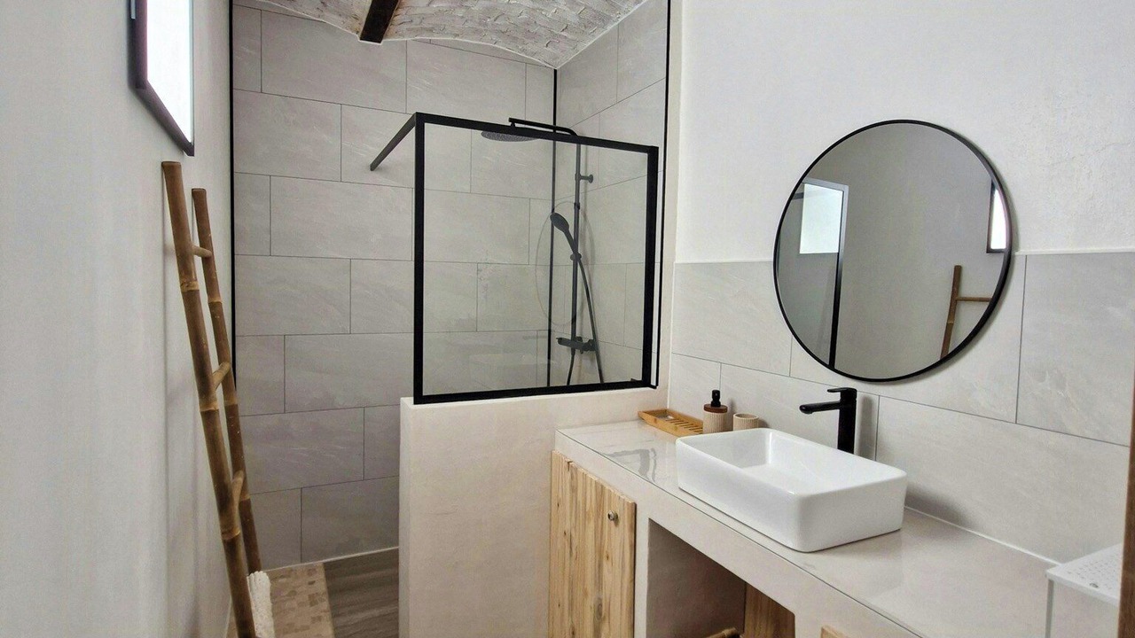 Photo of Bathroom in Roynac