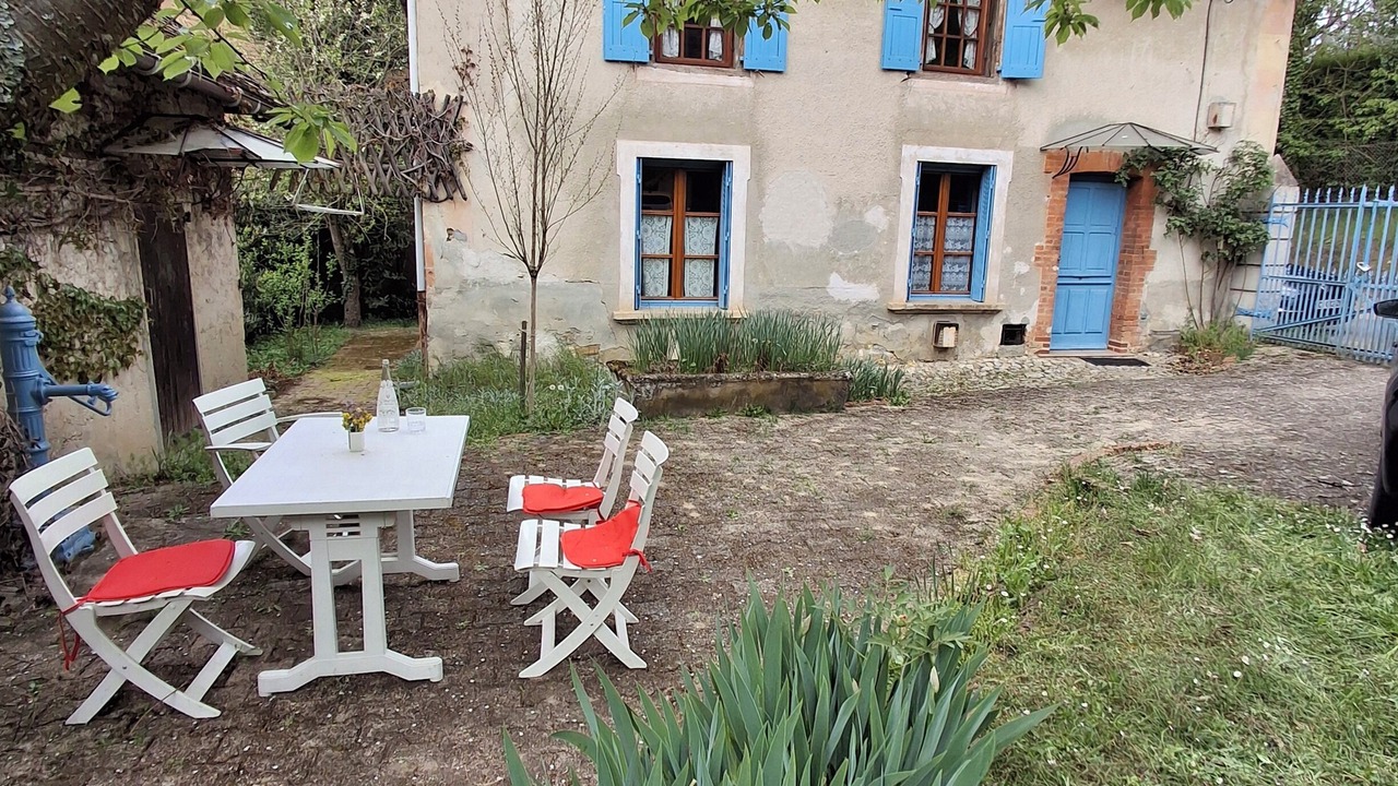 Photo of Outdoor in Pressins