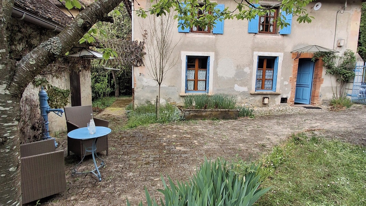 Photo of Outdoor in Pressins