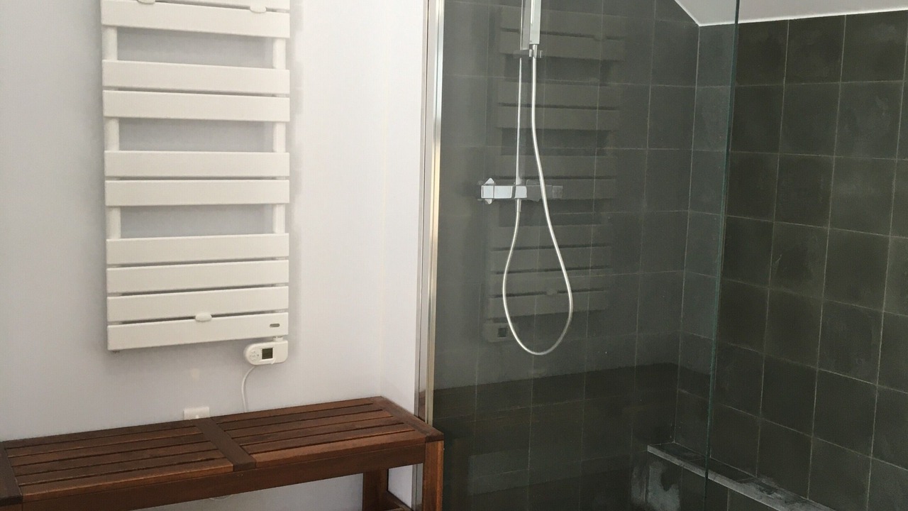 Photo of Bathroom in Billy-Chevannes