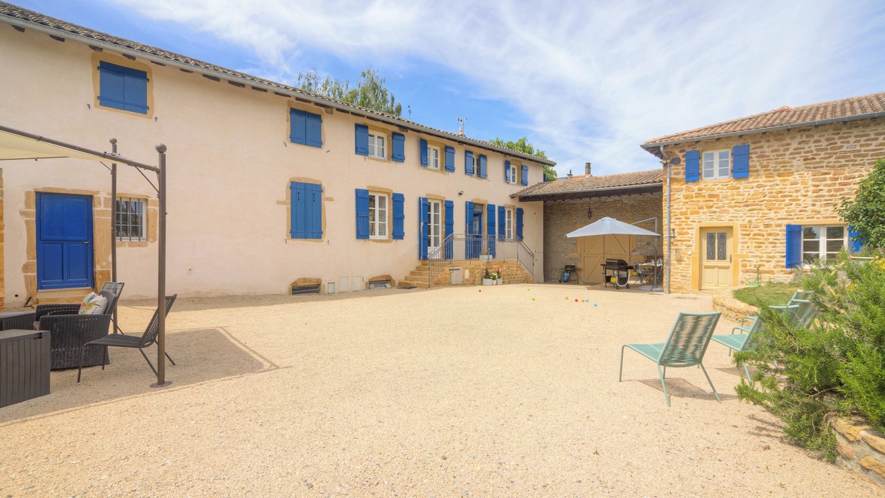 Photo of Outdoor in Vinzelles