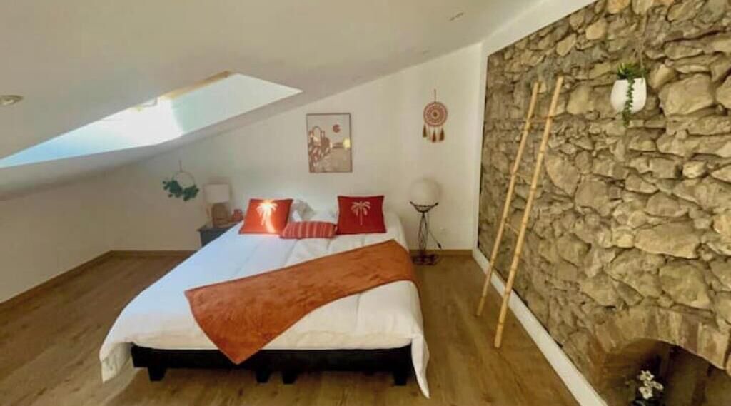 Photo of Bedroom in Loriol-sur-Drome