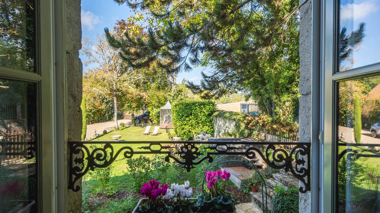 Photo of Patio Balcony in Curtil-Vergy