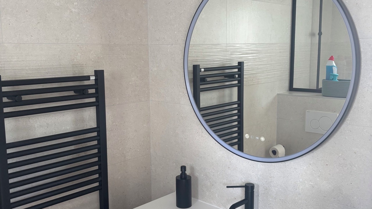 Photo of Bathroom in Montjuzet