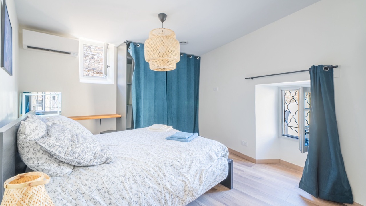 Photo of Bedroom in Donzere