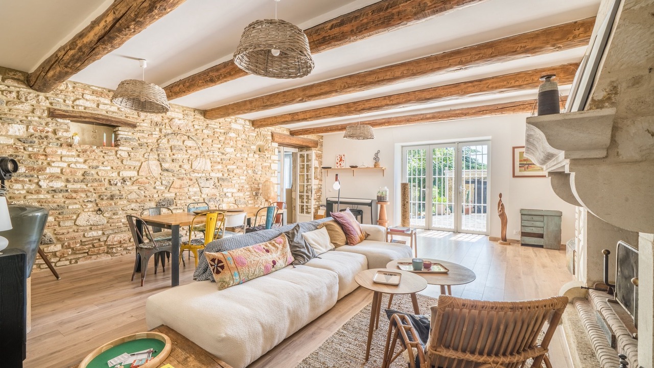 Photo of Livingroom in Saint-Marcel-d'Aredeche