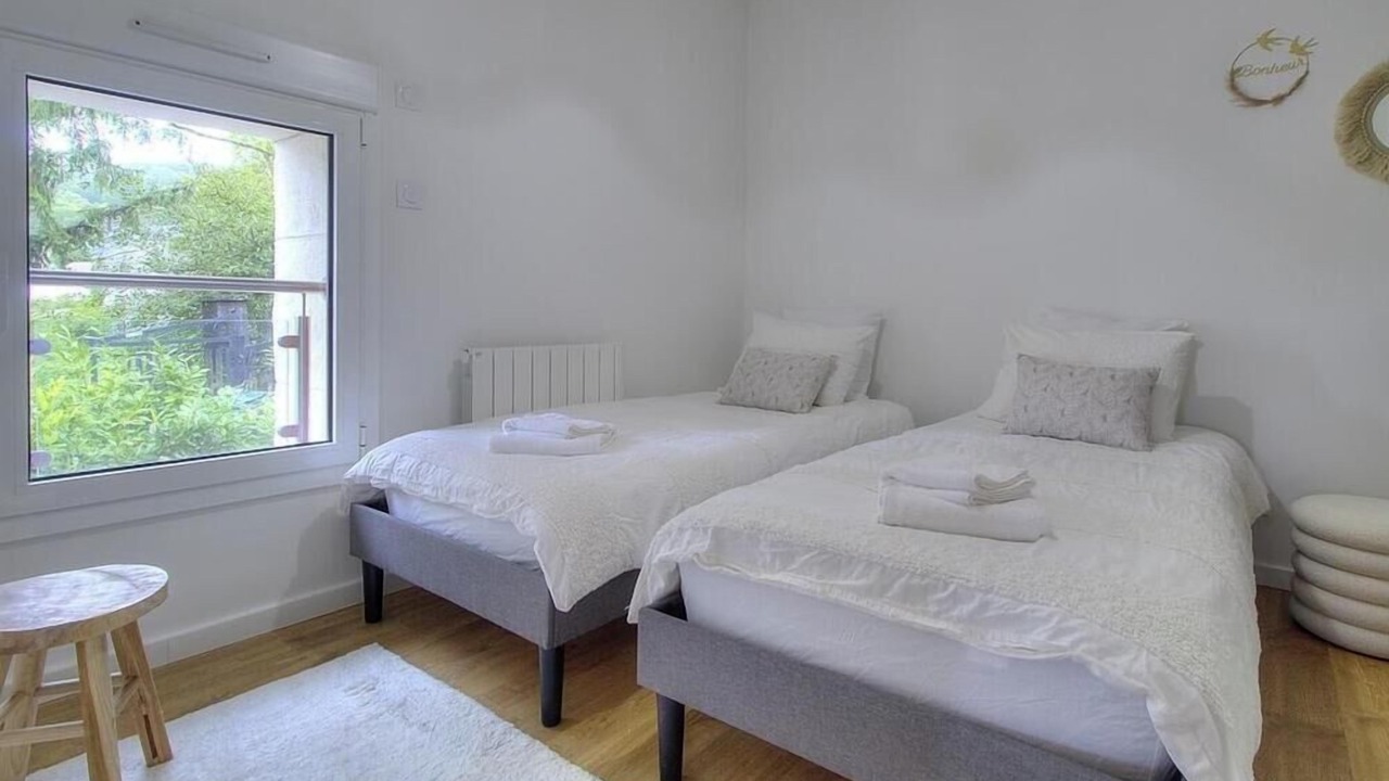 Photo of Bedroom in Leaz