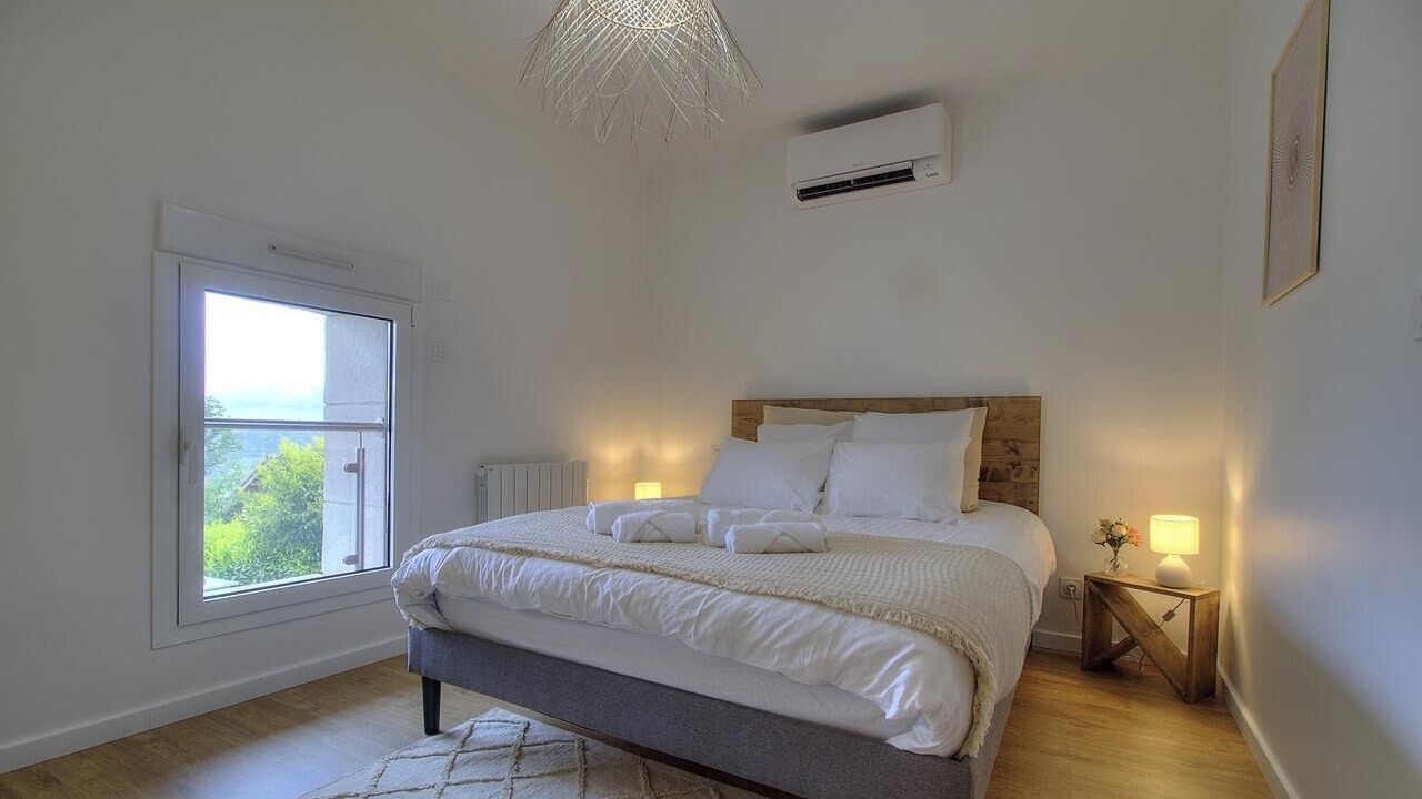 Photo of Bedroom in Leaz