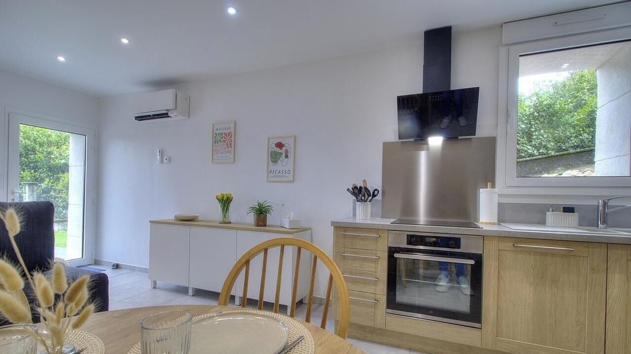 Photo of Kitchen in Leaz