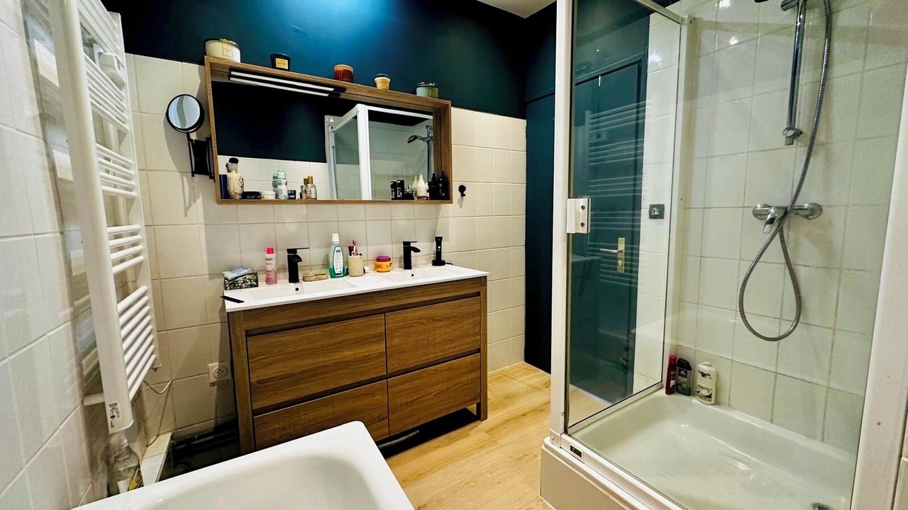 Photo of Bathroom in Saint-Prix