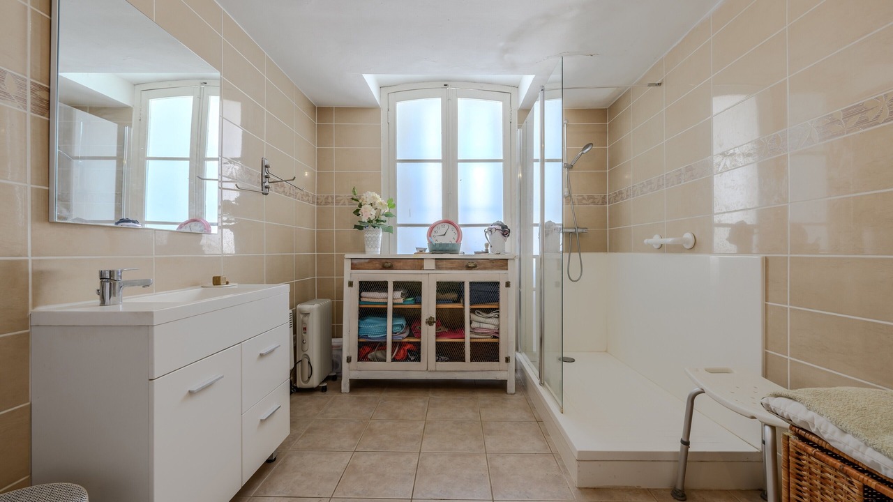 Photo of Bathroom in Villes-sur-Auzon