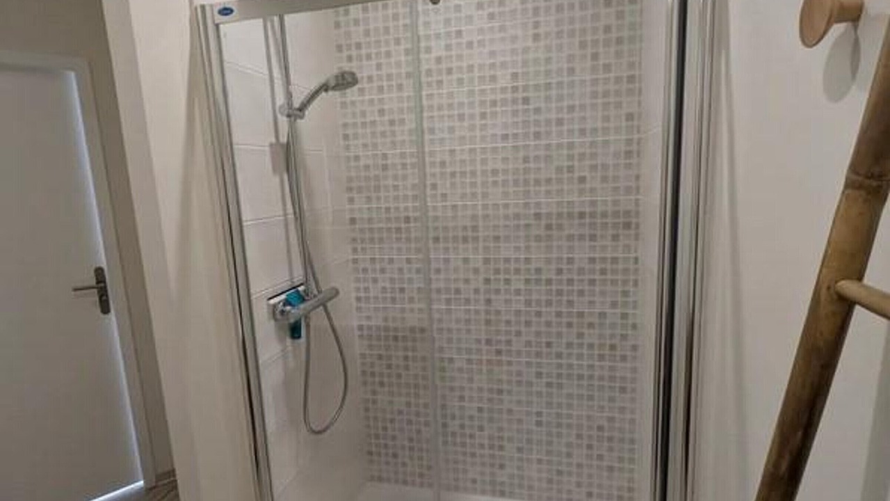 Photo of Bathroom in Bourbon-l'Archambault