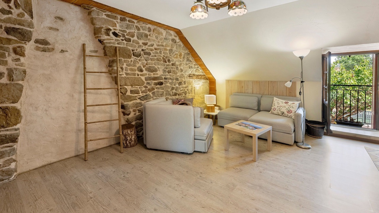 Photo of Livingroom in Chardonnay