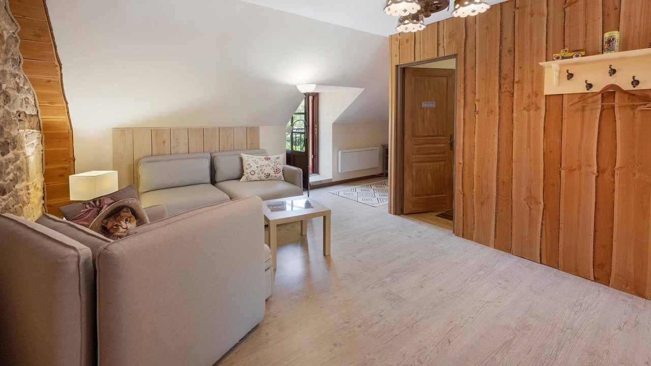 Photo of Livingroom in Chardonnay