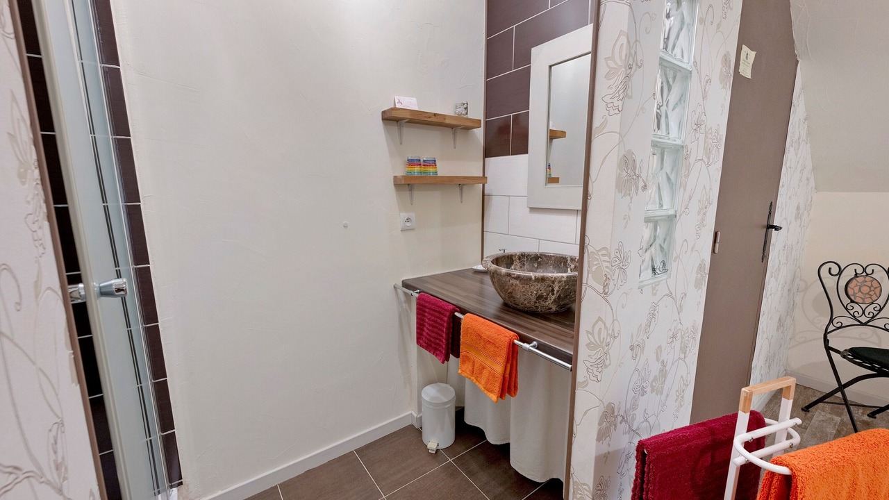 Photo of Bathroom in Igornay