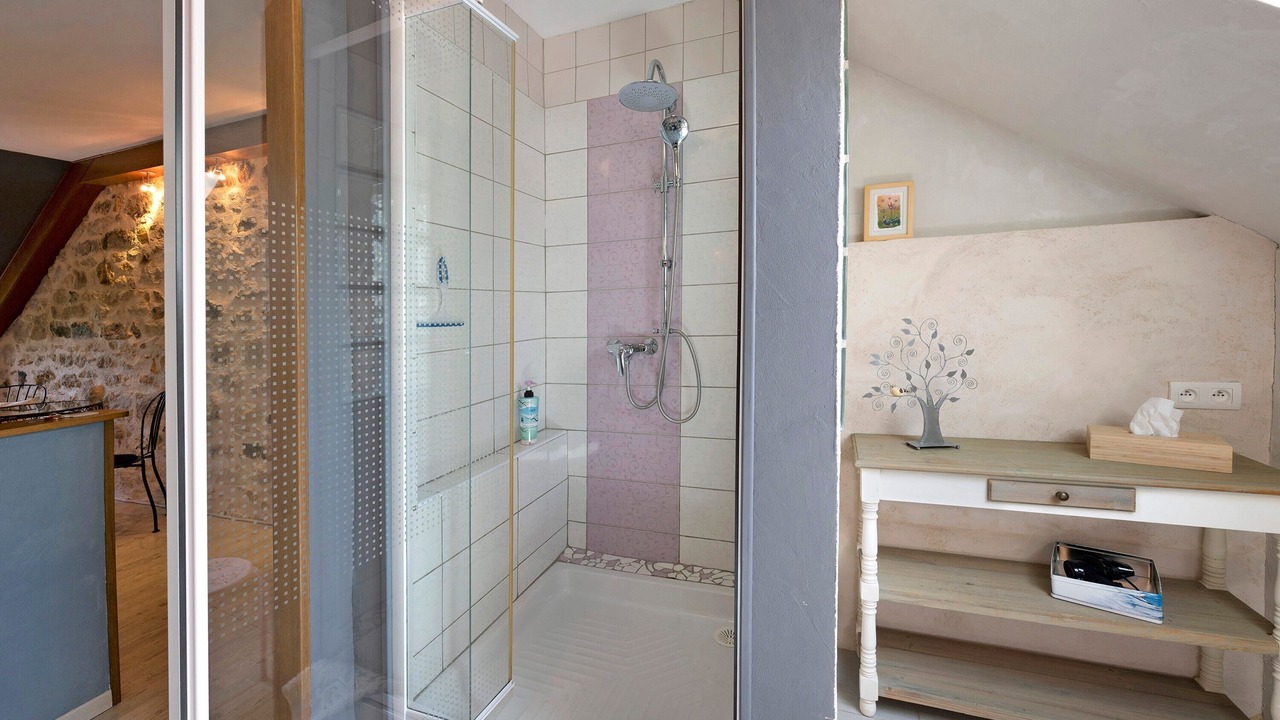 Photo of Bathroom in Chardonnay