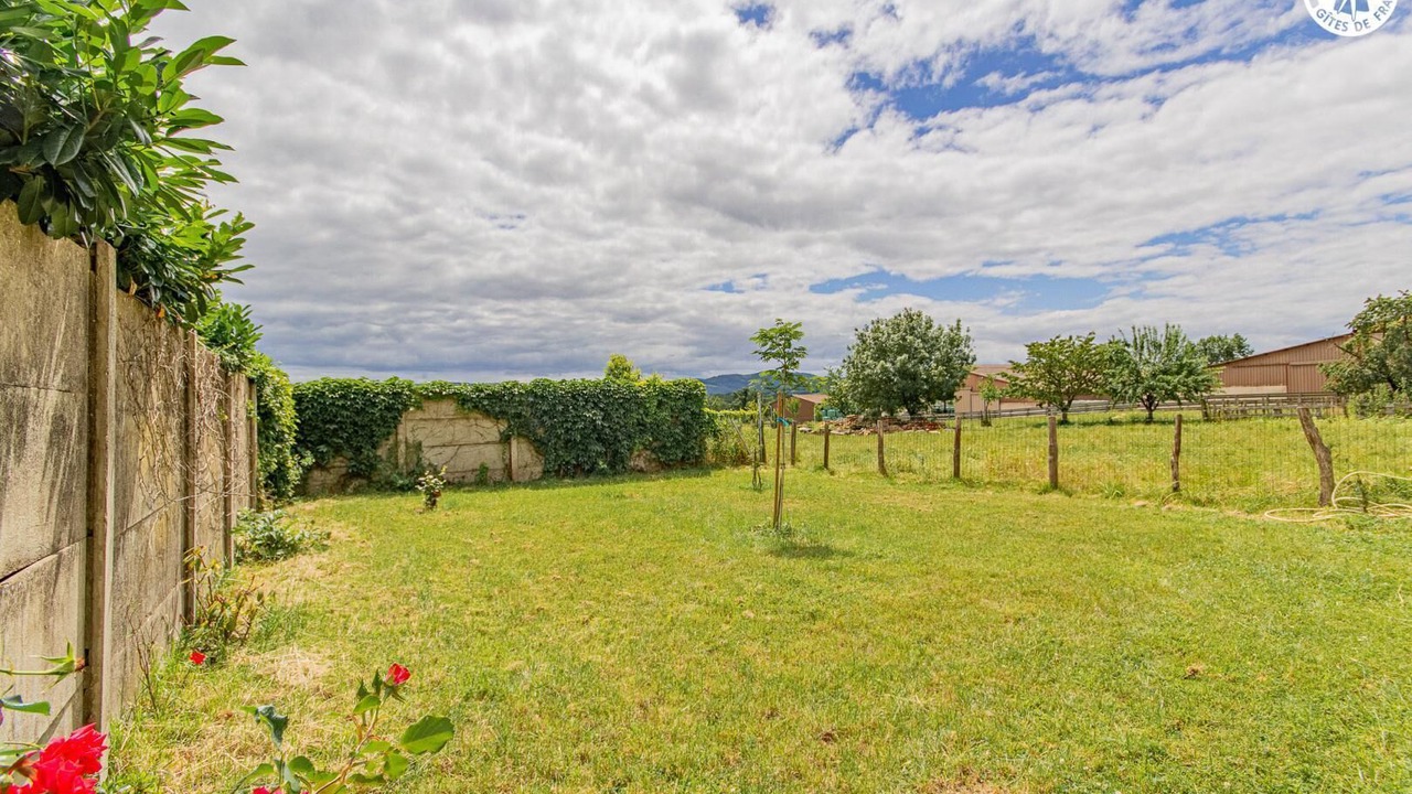 Photo of Outdoor in Chapaize