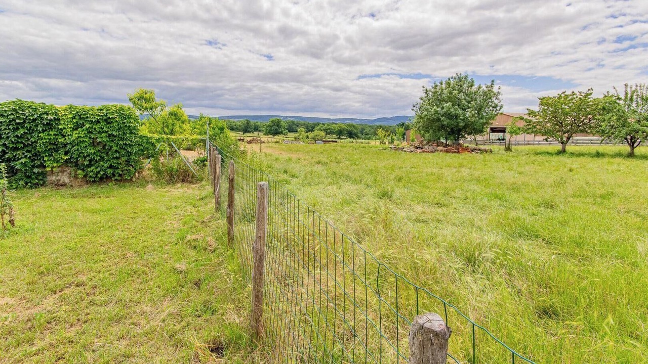 Photo of Outdoor in Chapaize