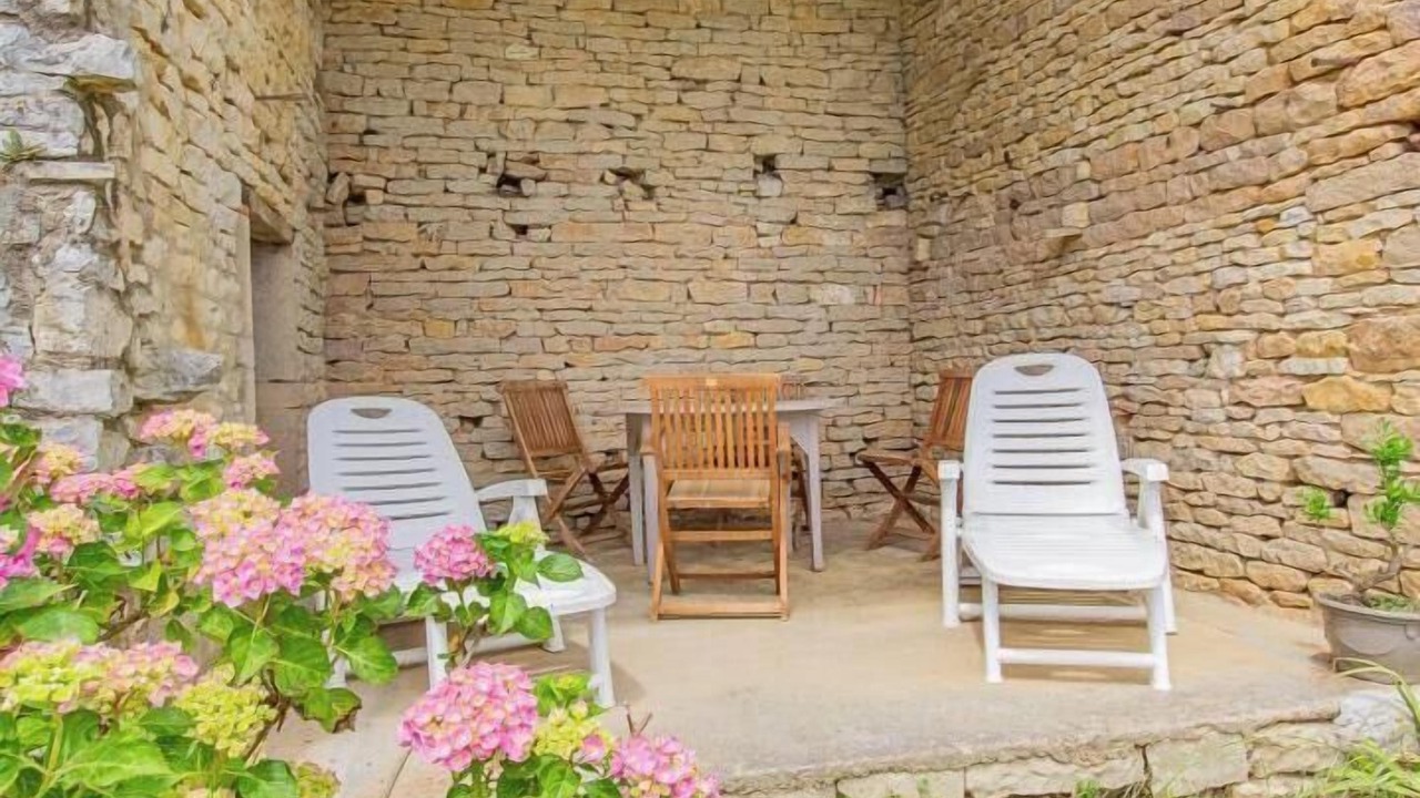 Photo of Patio Balcony in Chapaize